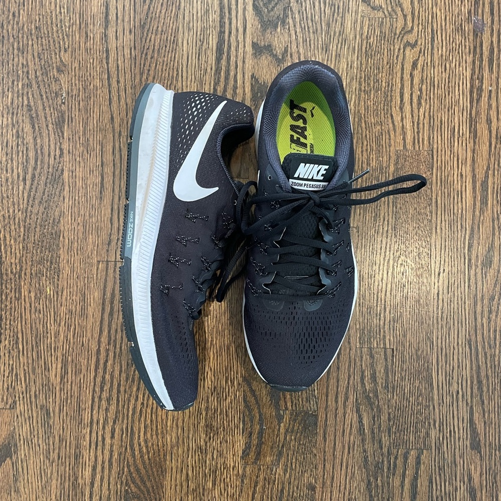 Mens Nike Air Pegasus 33. Size 11. Excellent Condition.